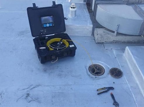 איתור נזילות ומפגעים בצנרת ביוב בעזרת סיב אופטי