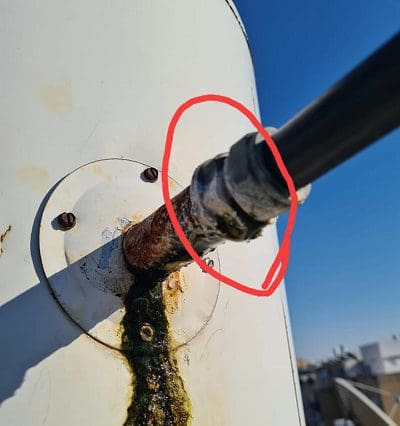 נזילה מהדוד שמש משפיע על לחץ המים בדירה